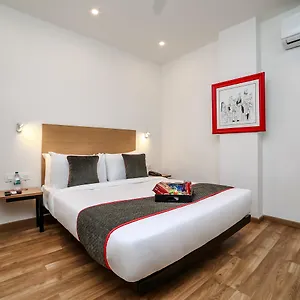 Oyo Townhouse 80 Meera Bagh *** Delhi (National Capital Territory of India)